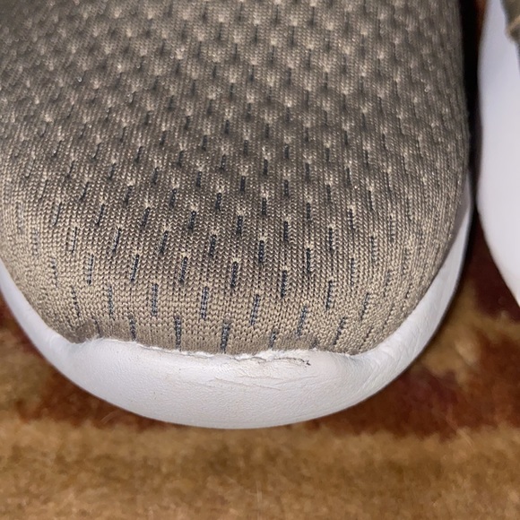 ASICS Ortholite olive green sneakers Sz 11 worn once - Picture 8 of 9